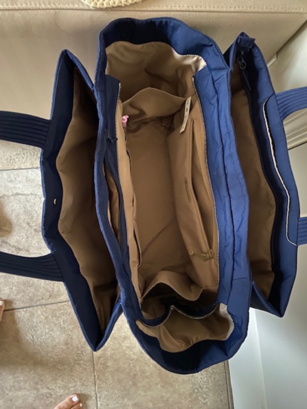 Lululemon Triple Compartment Tote Bag 18L - Picture 2 of 3